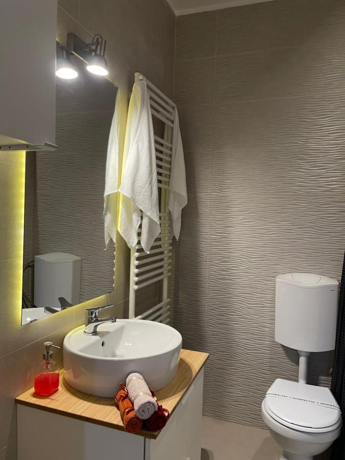 Gold Luxury Apartment Close To Presidential Palace Букурещ Екстериор снимка